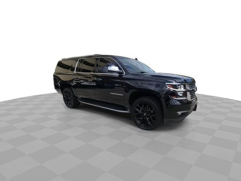 Used 2017 Chevrolet Suburban Premier image 2