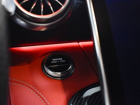 Certified 2025 Mercedes-Benz SL 63 AMG S e Performance 4MATIC image 29