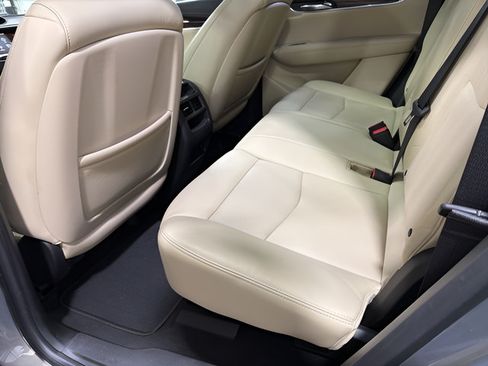 Used 2017 Cadillac XT5 Luxury w/ Driver Awareness Package FWD image 29
