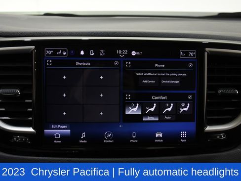Used 2023 Chrysler Pacifica Touring-L image 13
