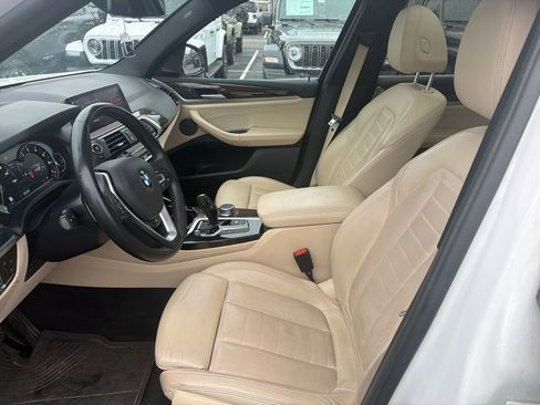 Used 2019 BMW X3 xDrive30i w/ Premium Package image 12