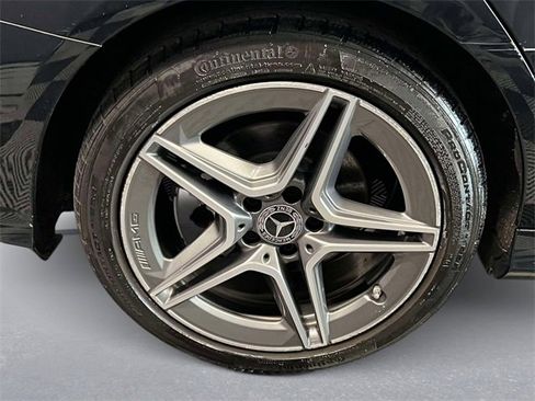 Used 2019 Mercedes-Benz C 300 4MATIC Sedan image 6