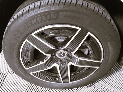 Certified 2025 Mercedes-Benz GLC 300 4MATIC image 7