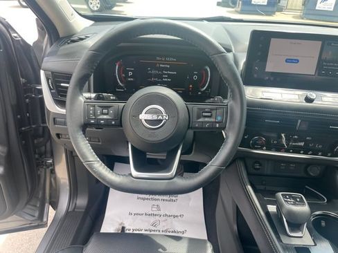 Used 2024 Nissan Rogue Platinum w/ Platinum Premium Package AWD/4WD image 23