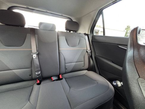 Used 2026 Kia Niro LX FWD image 36