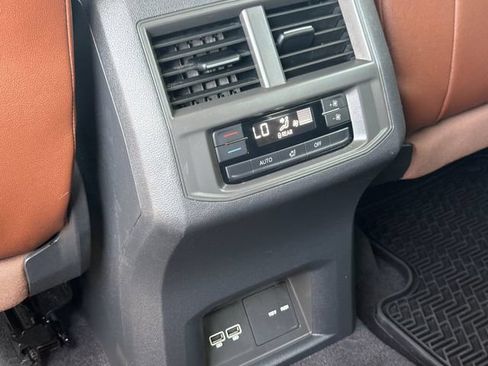 Used 2021 Volkswagen Atlas SEL AWD/4WD image 14