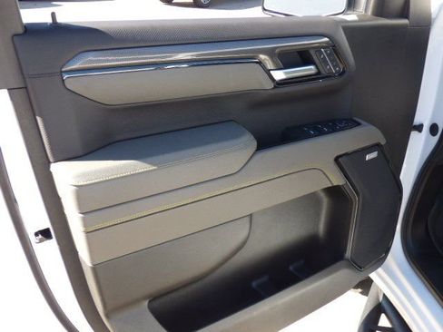 Used 2025 Chevrolet Silverado 1500 ZR2 w/ Technology Package image 34