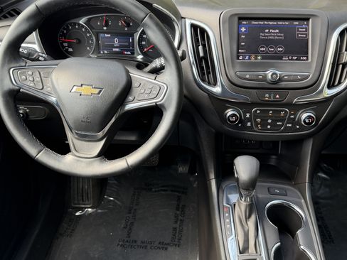 Used 2024 Chevrolet Equinox LT FWD image 21
