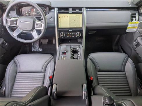 New 2026 Land Rover Discovery S AWD/4WD image 14