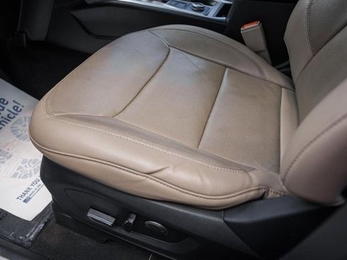 Used 2020 Ford Explorer Limited image 40