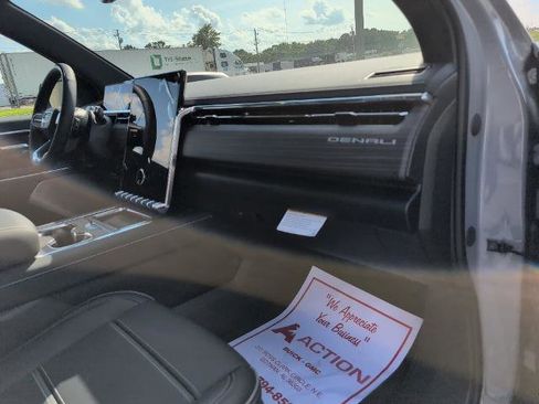 New 2025 GMC Sierra EV Denali image 11