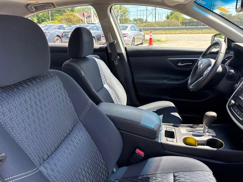 Used 2017 Nissan Altima 2.5 SV w/ Convenience Package FWD image 25