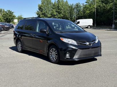 Used 2018 Toyota Sienna XLE w/ XLE Navigation Package