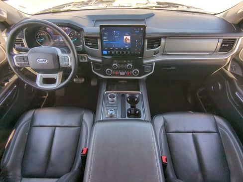 Used 2024 Ford Expedition Max XLT image 19