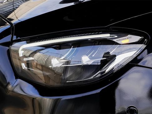 Used 2021 Mercedes-Benz E 350 Sedan w/ Premium Package image 10