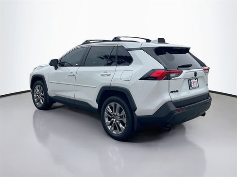 Used 2025 Toyota RAV4 XLE Premium image 5