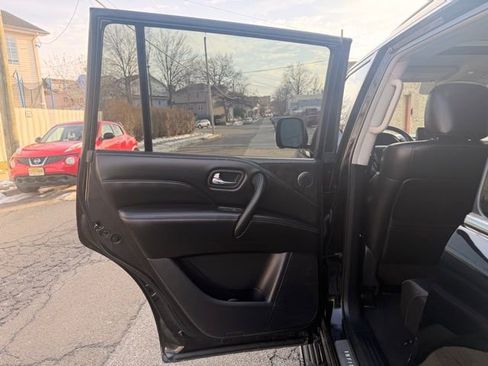 Used 2022 INFINITI QX80 Luxe w/ Cargo Package image 27