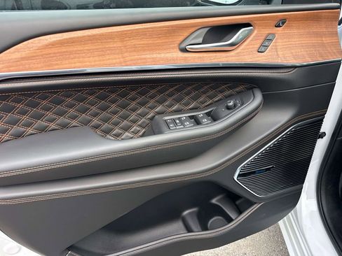 New 2025 Jeep Grand Cherokee Summit AWD/4WD image 19