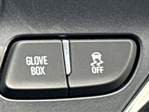 Used 2020 Chevrolet Blazer RS image 32