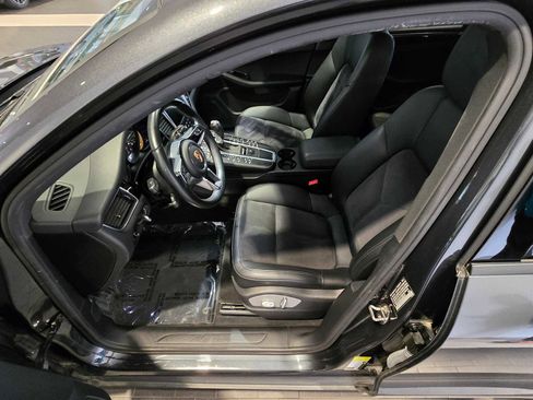 Used 2018 Porsche Macan image 19