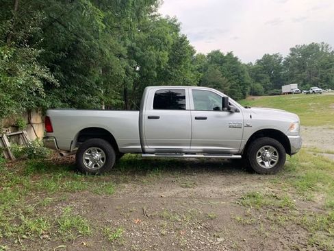 Used 2017 RAM 3500 Tradesman w/ Chrome Appearance Group AWD/4WD image 8