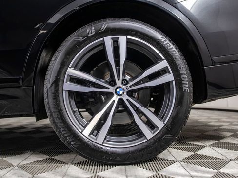 Used 2025 BMW X7 xDrive40i w/ M Sport Package image 49