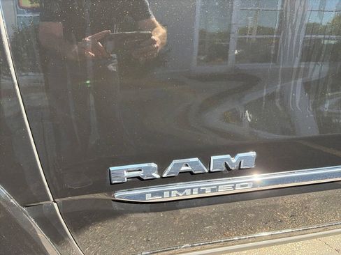 Used 2022 RAM 1500 Limited AWD/4WD image 6
