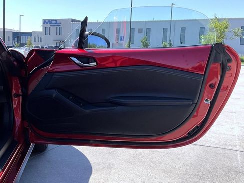 Certified 2022 MAZDA MX-5 Miata Grand Touring RWD image 17