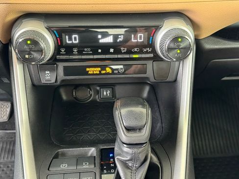 Used 2019 Toyota RAV4 XLE image 30