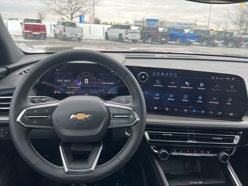 New 2026 Chevrolet Traverse LT w/ Sun and Wheel Package image 25