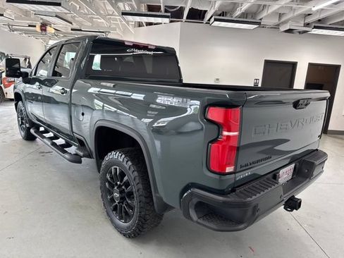 Used 2025 Chevrolet Silverado 3500 LT w/ Trail Boss Package AWD/4WD image 12