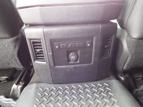 Used 2015 RAM 1500 Sport w/ Convenience Group AWD/4WD image 27