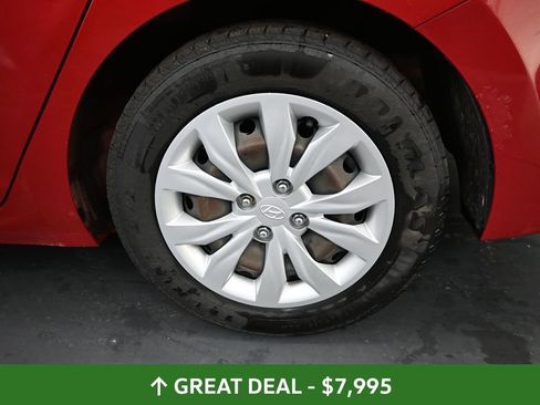 Used 2021 Hyundai Accent SE FWD image 13