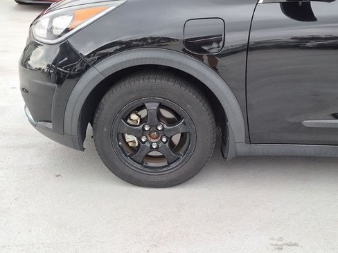 Used 2018 Kia Niro EX FWD image 14