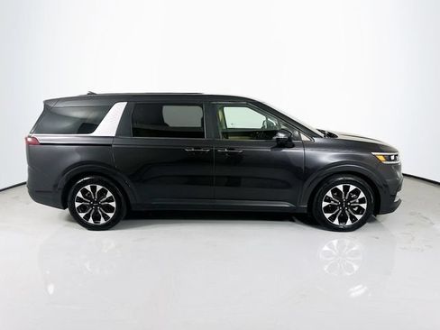 Used 2024 Kia Carnival EX FWD image 10