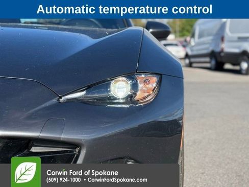 Used 2022 MAZDA MX-5 Miata RF Grand Touring w/ Weather Package RWD image 8