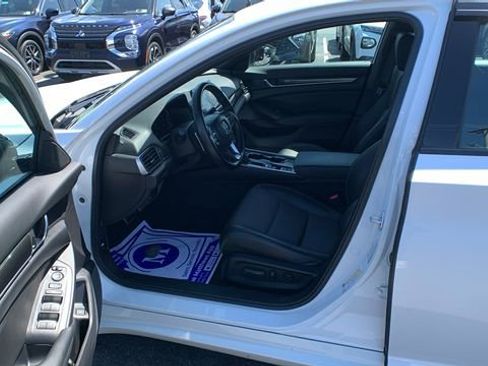 Used 2022 Honda Accord Sport image 9