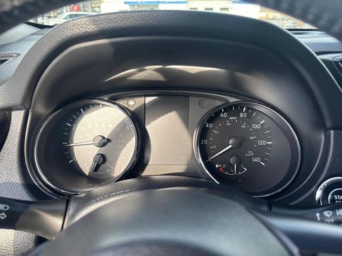 Used 2019 Nissan Rogue SV image 15