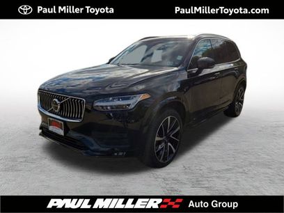 Used 2022 Volvo XC90 T6 Momentum w/ Climate Package