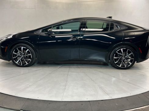 Used 2026 Toyota Prius Plug-In Hybrid w/ Limited Premium Package FWD image 2
