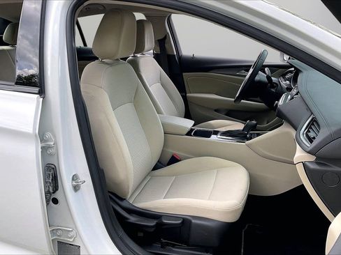 Used 2019 Buick Regal Preferred w/ Sights and Sounds Package image 24