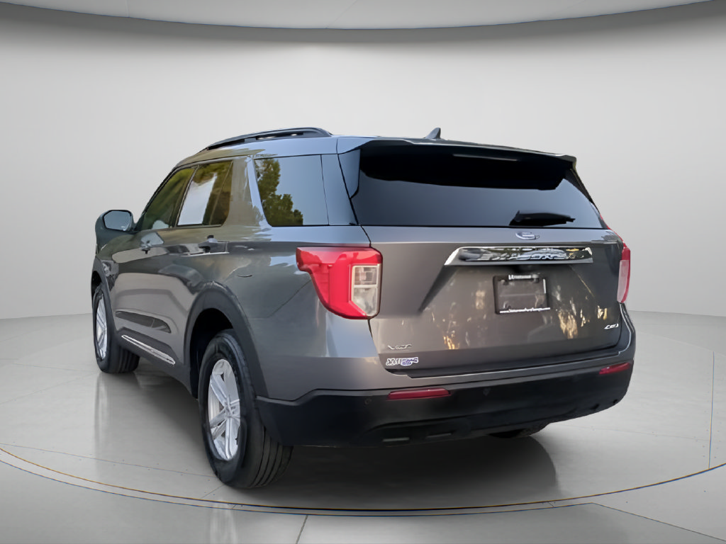 Used 2023 Ford Explorer XLT AWD/4WD image 23