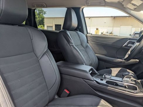 Used 2025 Mitsubishi Outlander SE FWD image 36