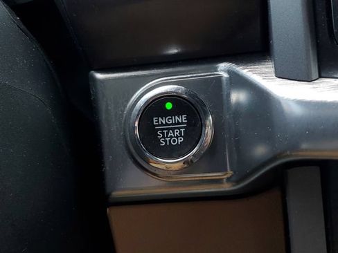 Used 2021 Ford F150 Lariat w/ Equipment Group 502A High AWD/4WD image 37