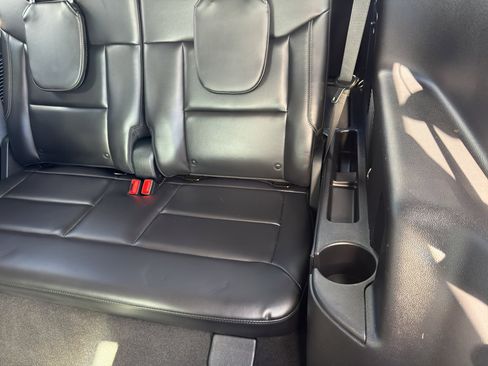 Used 2021 Ford Explorer XLT w/ Equipment Group 202A image 37