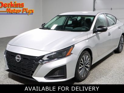 Used 2024 Nissan Altima 2.5 SV