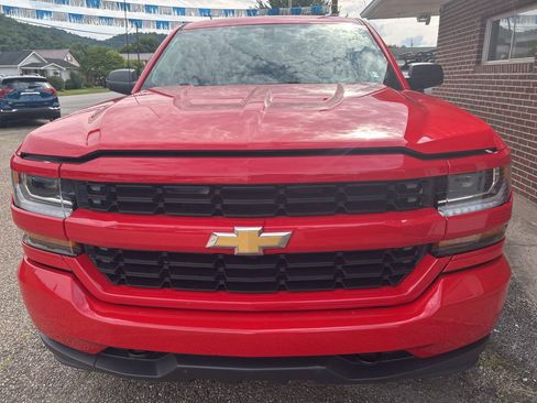 Used 2017 Chevrolet Silverado 1500 Custom w/ Custom Convenience Package AWD/4WD image 13