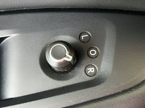 Used 2024 Jeep Grand Cherokee L Limited w/ Luxury Tech Group II image 24