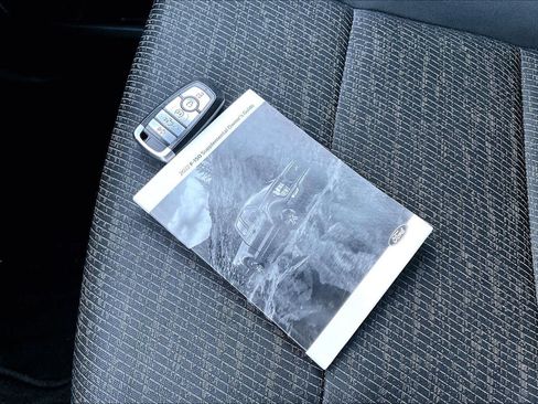 Used 2022 Ford F150 XLT w/ Equipment Group 302A High image 14