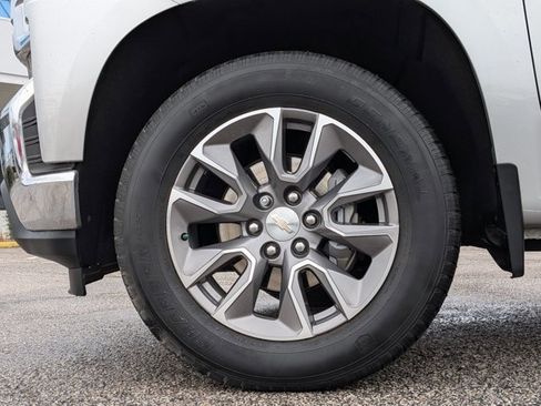 Used 2022 Chevrolet Silverado 1500 LT w/ Safety Package image 24